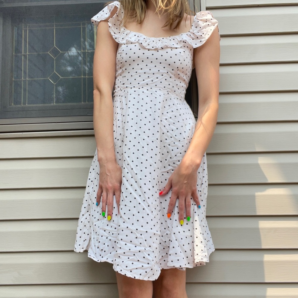 white and black polka dot Old Navy sundress